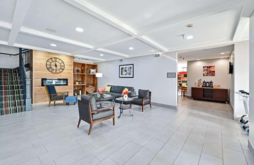 Bloomington Hotel | Country Inn & Suites by Radisson, Bloomington-Normal Airport, IL