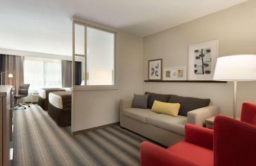 Indianola Hotel | Country Inn & Suites by Radisson, Indianola, IA