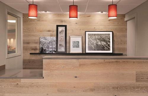 Northfield Hotel | Country Inn & Suites by Radisson, Northfield, MN