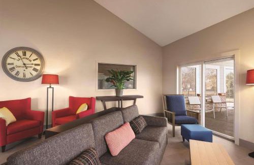 Northfield Hotel | Country Inn & Suites by Radisson, Northfield, MN
