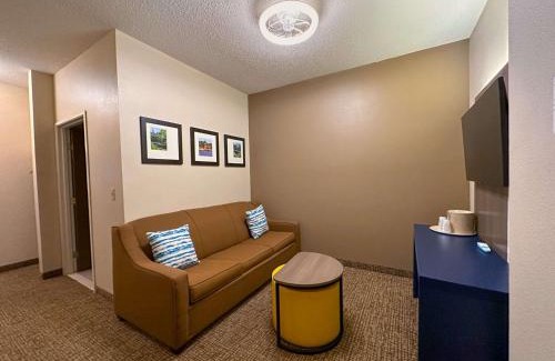 Rock Falls Hotel | Country Inn & Suites by Radisson, Rock Falls, IL