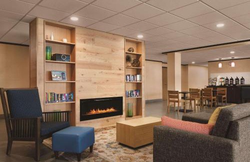Sturtevant Hotel | Country Inn & Suites by Radisson, Mt Pleasant-Racine West, WI