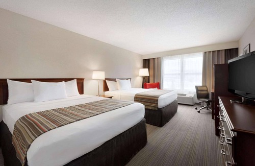 Houghton Hotel | Country Inn & Suites by Radisson, Houghton, MI