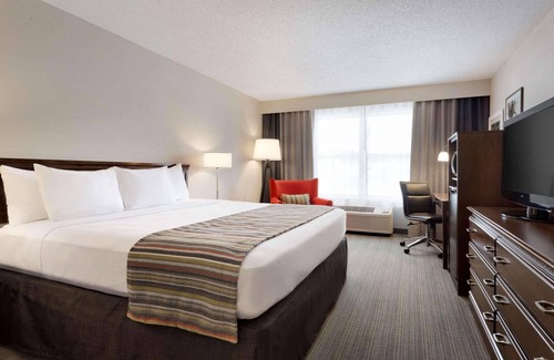 Houghton Hotel | Country Inn & Suites by Radisson, Houghton, MI