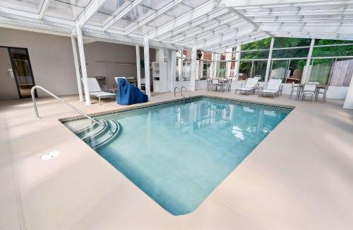 Cayce Hotel | Country Inn & Suites by Radisson, Columbia Airport, SC