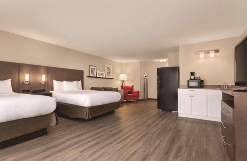 Buffalo Hotel | Country Inn & Suites by Radisson, Buffalo, MN
