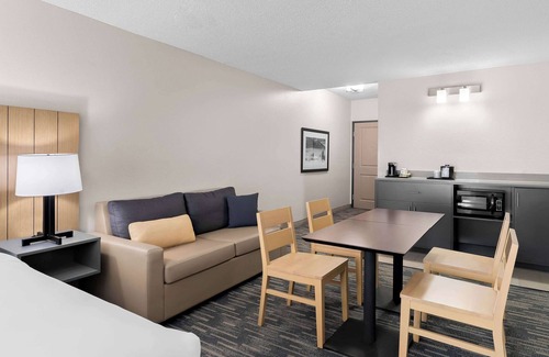 Cayce Hotel | Country Inn & Suites by Radisson, Columbia Airport, SC