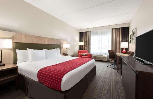Hermantown Hotel | Country Inn & Suites by Radisson, Duluth North, MN