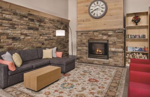 Cottage Grove Hotel | Country Inn & Suites by Radisson, Cottage Grove, MN
