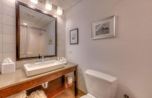 Village of Lakewood Hotel | Country Inn & Suites by Radisson, Crystal Lake, IL