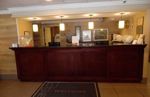 Baymeadows Hotel | Country Inn & Suites by Radisson, Jacksonville I-95 South, FL