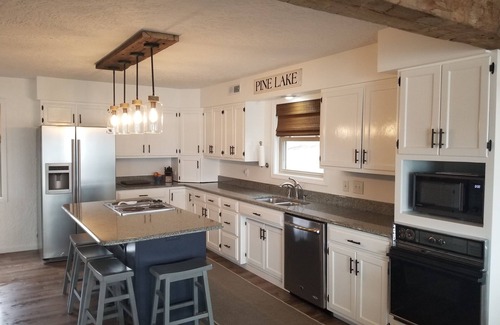 Plainwell House | Country lake get away from sunrise to sunset