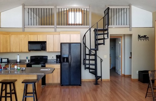 LaFayette Cabin | Country Lodge: Hot Tub, Waterfalls, Pond, Hiking, Amazing Views, & Chickens