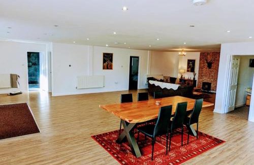 Lydney House | Country Lodge Retreat