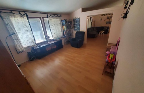 Adna House | Country, Mountains, Ocean, Oh My! Pet Friendly!