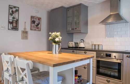 Lanark House | COUNTRY NEST- Cosy Spacious Holiday House