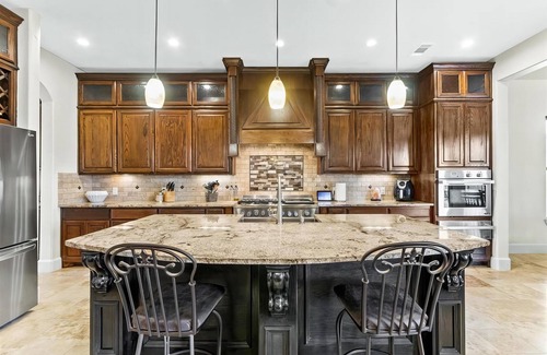 Weston House | Country Oasis: Peaceful Suite in McKinney with Pool