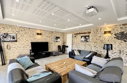 Emance House | Country property 50 minutes from Paris -SPA-Brasero-Fibre-Billard-Baby Foot