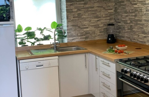 Rothesay House | Country Property, Spectacular Seaviews & Hot Tub, 6 en-suite bedrooms Sleeps 12+
