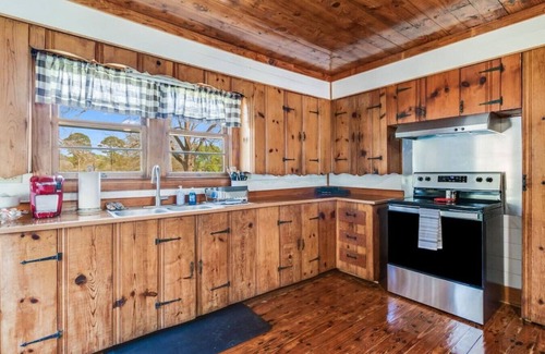 Sunset House | Country Retreat · Charming country retreat at Grand Coteau