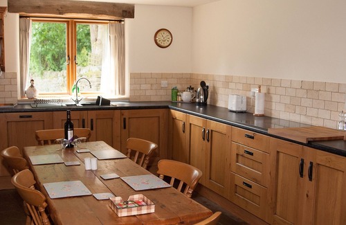 Chesterfield Cottage | Country Retreat in the Peak District. Great location for cyclists. Pet friendly