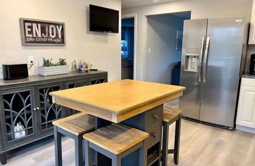 North Tonawanda Apartment | Country Retreat One