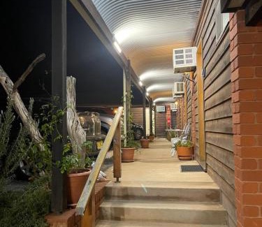 Narrandera Hotel | Country Roads Motor Inn