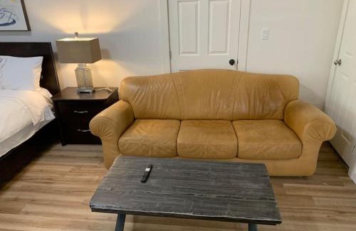 Port Alberni Apartment | Country studio pet friendly