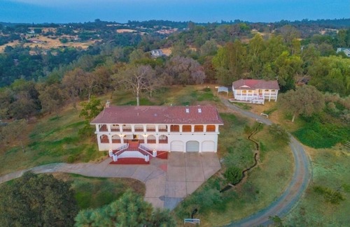 Cedar Ridge House | Country Sunset Farmhouse