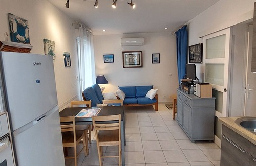 Saint-Come-de-Fresne House | Country village house located 500 meters from the sandy beach