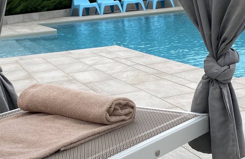 Casalserugo Apartment | Country Villa Appar. with POOL, A/C,WIFI,BBQ,PRIVATE PARKeTRACE 13sq.m.