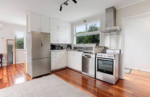 Mangere House | Countryside 3BR Family Home near Airport
