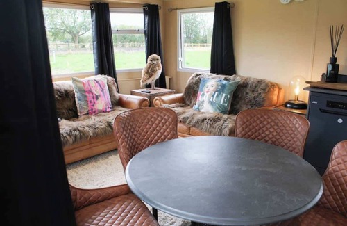Glentham Cabin | Countryside Family Cabin Retreat