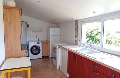 Vaire Cottage | Countryside Retreat with Private Pond and Terrace
