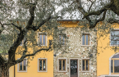 Mezzane di Sotto House | Countryside villa with pool on the hills surrounding Verona