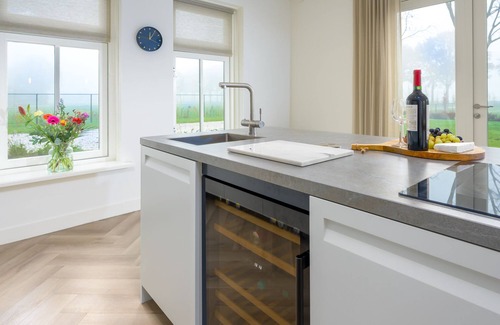 Bakkeveen Villa | Countryside villa with spa, gym, games room & large private garden