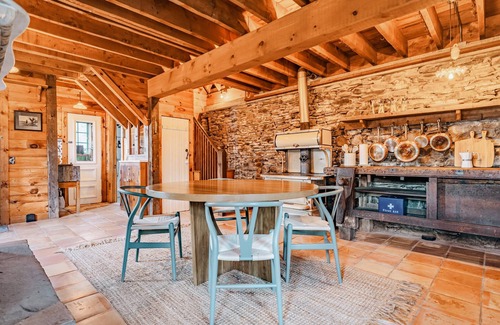 Layton Cabin | Couple's Serenity Cabin * Hot Tub *Lake