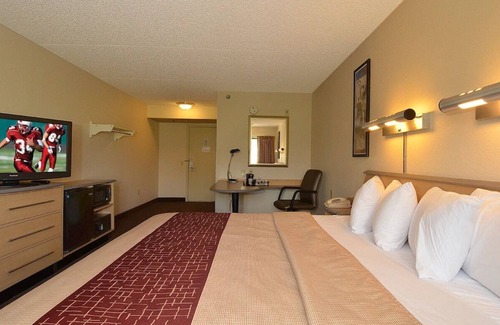 North San Antonio - SAT Hotel | Couple Stay: Room with Free Coffee & Welcoming Pet