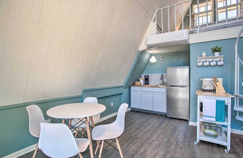 Noble House | Couples Getaway A-Frame Secluded Cabin near Lake Thunderbird. Near OU ~17 mi.