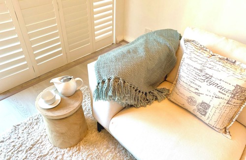 Burns Beach Apartment | Couples retreat by the Beach