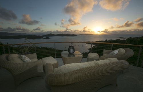 Estate Freemans Ground Villa | COUPLES RETREAT, HUGE OCEAN VIEWS, FREE KAYAKS & PADDLE BOARDS