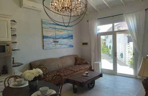 Boroncana House | COUPLES RETREAT nBeautiful, Private and Close to everything !