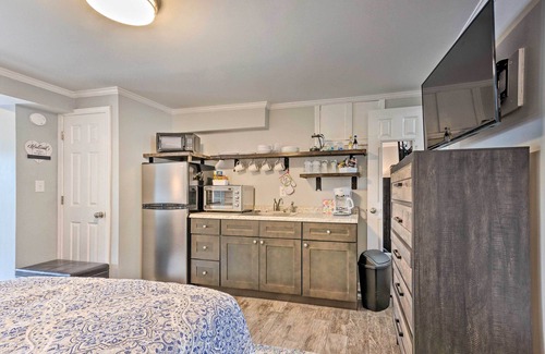 Lake Junaluska Apartment | Couples Retreat with Lake and Mtn Views, Fire Pit
