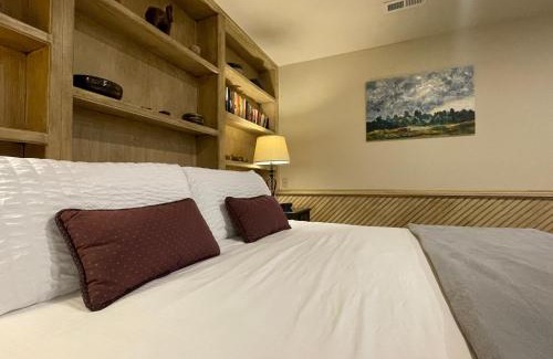 Fort Collins Apartment | Couples Retreat with Hot Tub, Sauna and Steam Room