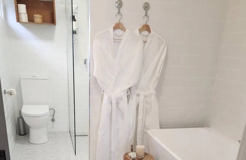 Kallista Cottage | Couples/singles retreat in beautiful Kallista
