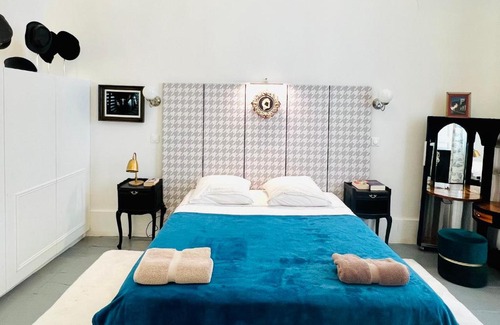 Montpellier City-Centre Apartment | Courbet's bachelor pad
