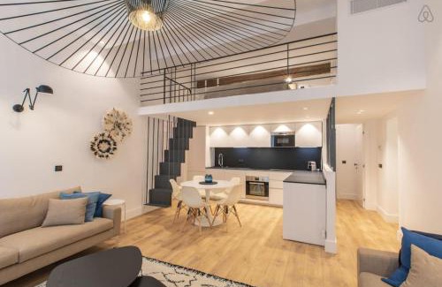 Old Town Apartment | COURS SALEYA Brand-new! Old town and beach