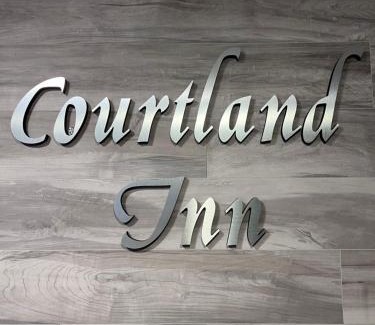 Courtland Hotel | Courtland Inn By Townhouse Franklin VA US 58