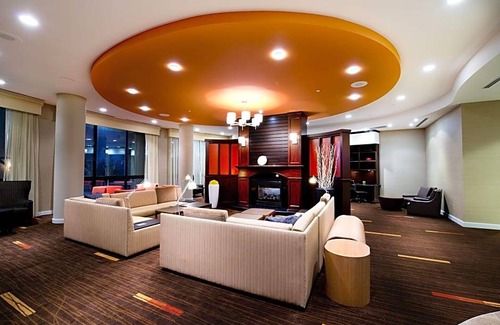 Northeast Mississauga Hotel | Courtyard by Marriott Mississauga - Airport Corporate Centre West