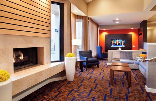 Arlington Heights Hotel | Courtyard by Marriott Chicago Arlington Heights/South
